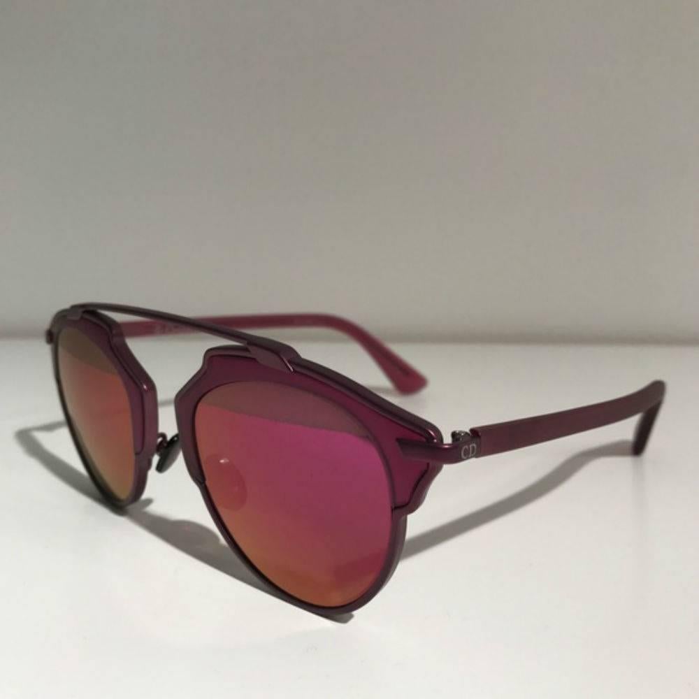 Dior So Real Split Sunglasses Burgundy
Perfect condition with box, no cloth
Made in Italy.
