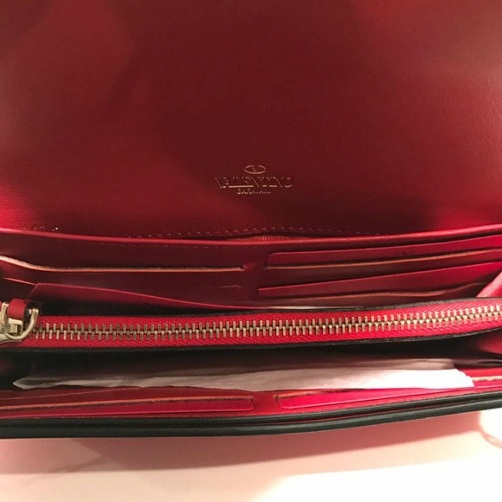 Women's Valentino Rockstud Wallet on Chain Red