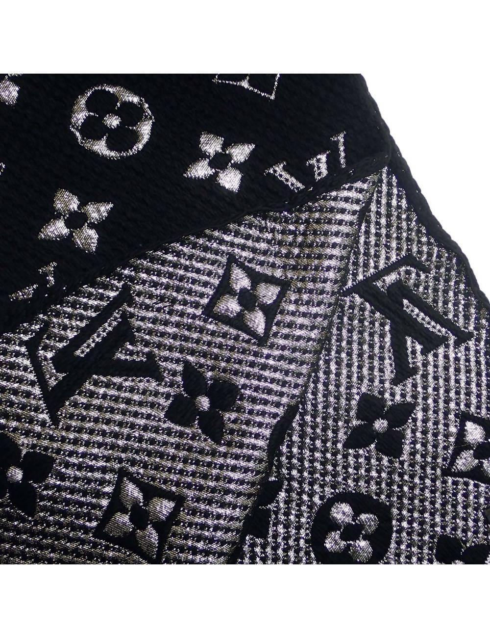 Louis Vuitton Logomania Shine Scarf M75833 - Black In Excellent Condition For Sale In Los Angeles, CA