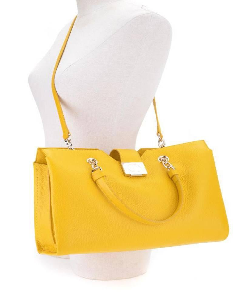 Pebble Leather Yellow Tote Bag In New Condition For Sale In Los Angeles, CA