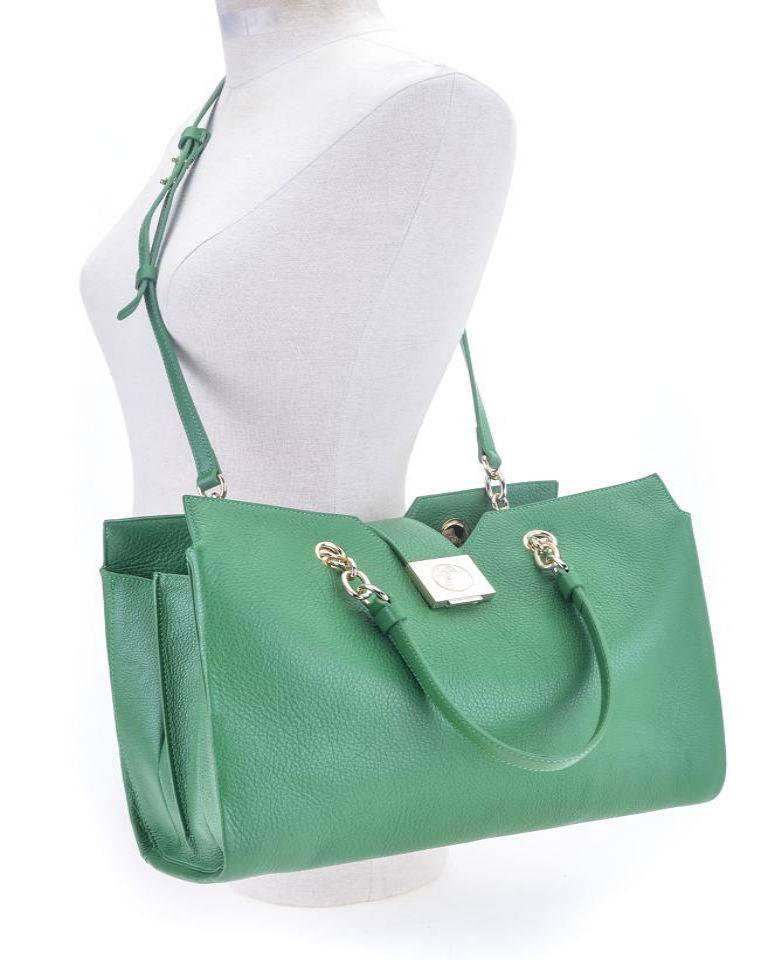 Pebble Leather Green Tote Bag In New Condition In Los Angeles, CA