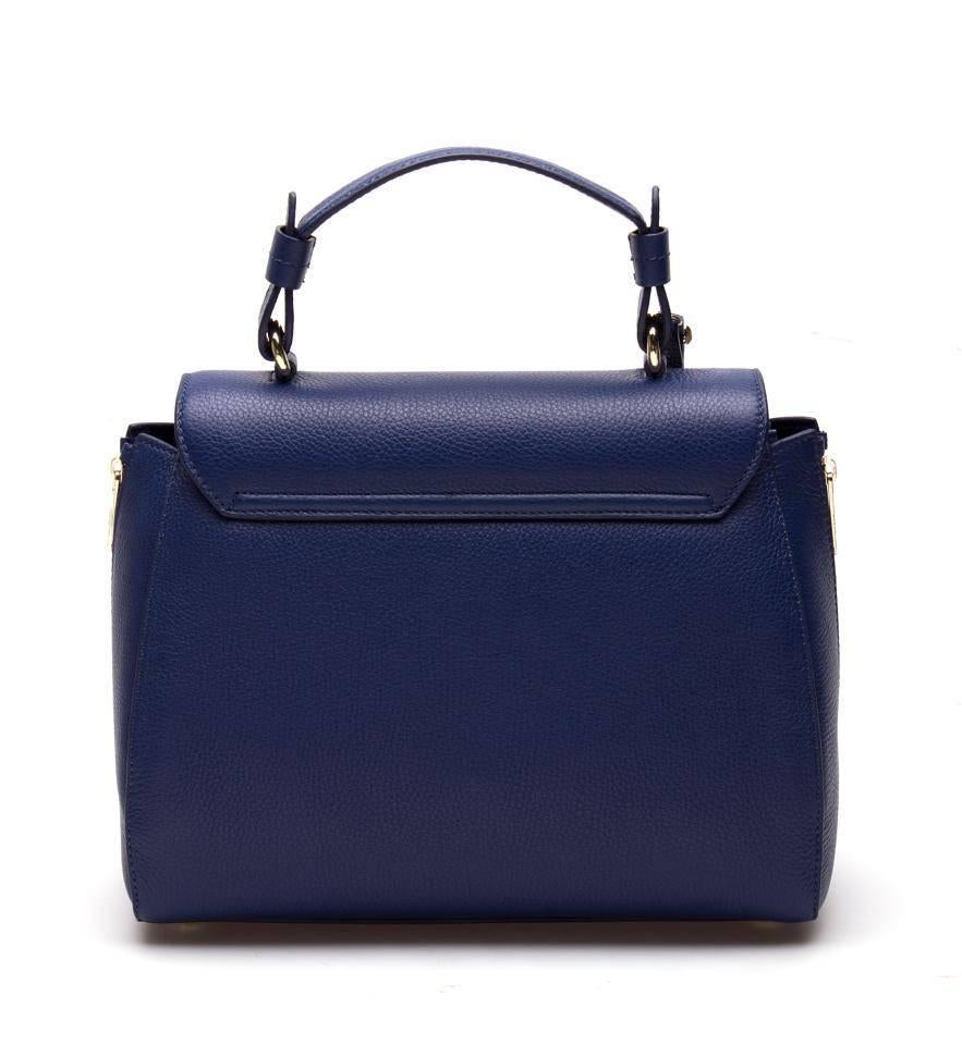 Versace Collection Pebble Leather Satchel, Blue

As people view the pebble leather with its bold color and design, you will instantly feel incredibly fashionable. You will easily be able to store all of your essentials with the three pockets in
