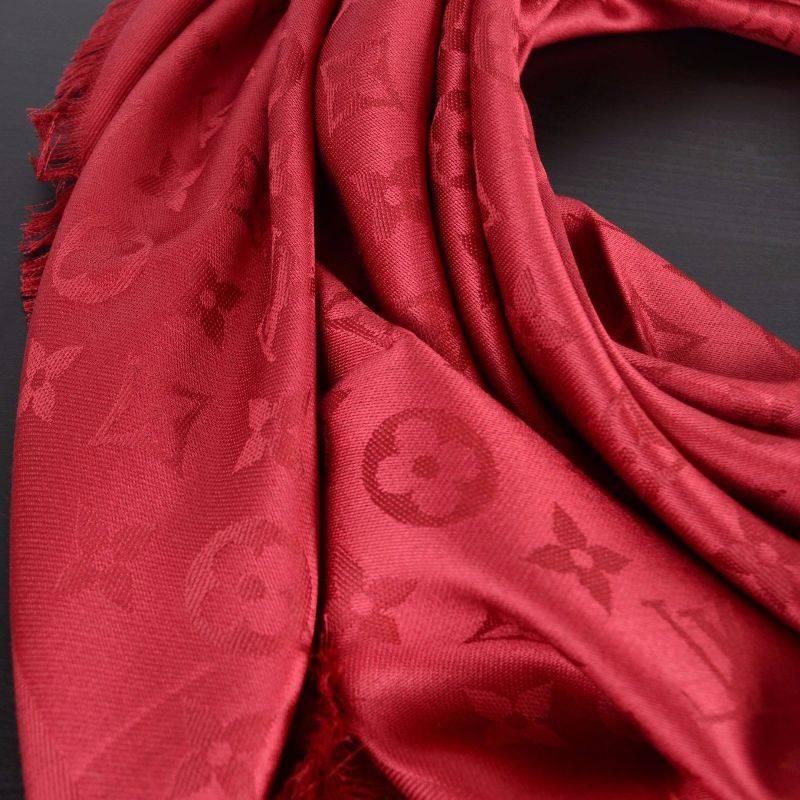 Louis Vuitton Monogram Shawl Pomme d'amour - M72237 In New Condition In Los Angeles, CA