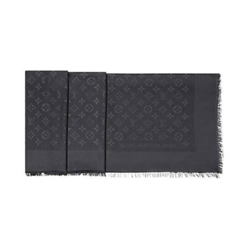 Brand new, never used.
56.1 x 56.1 inches (Length x Width)
- 60% silk and 40% wool
- Printed with the Monogram pattern tone-on-tone