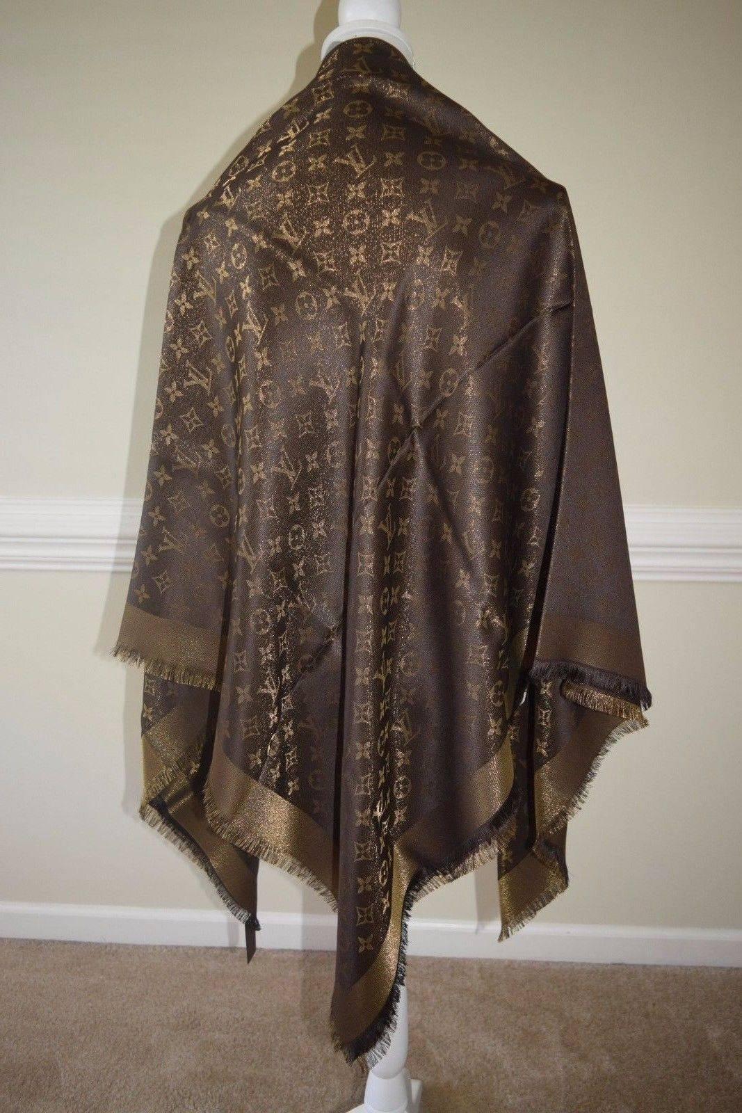 Louis Vuitton Monogram Shawl Brown Lurex - M75122 For Sale 1