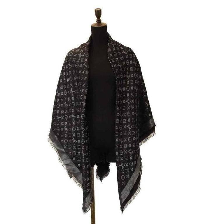 Louis Vuitton M72252 Monogram Black Shine Shawl  Louis vuitton scarf,  Monogrammed scarf, Fashion