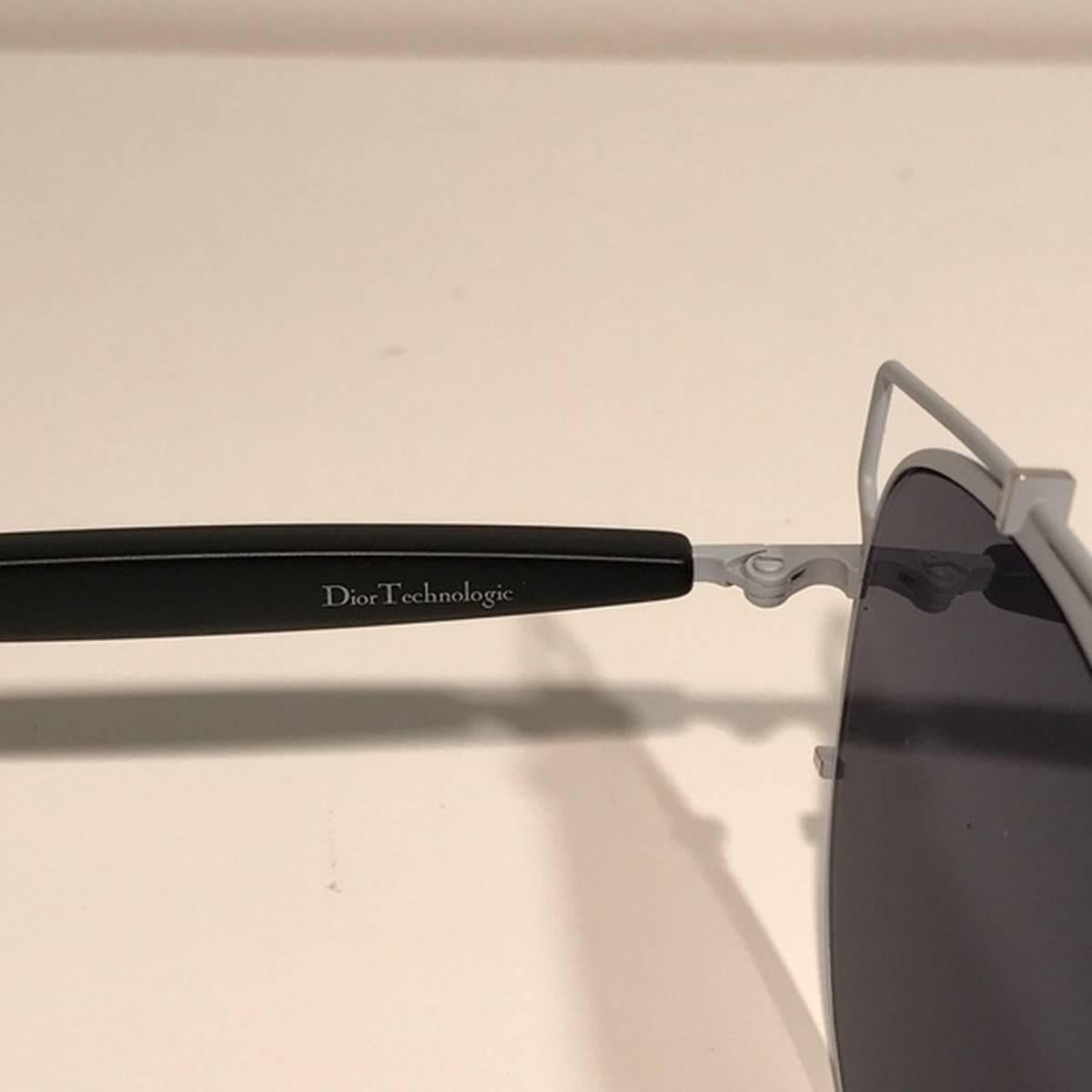 Women's or Men's Dior Black White Mirrored Technologic Sunglasses For Sale