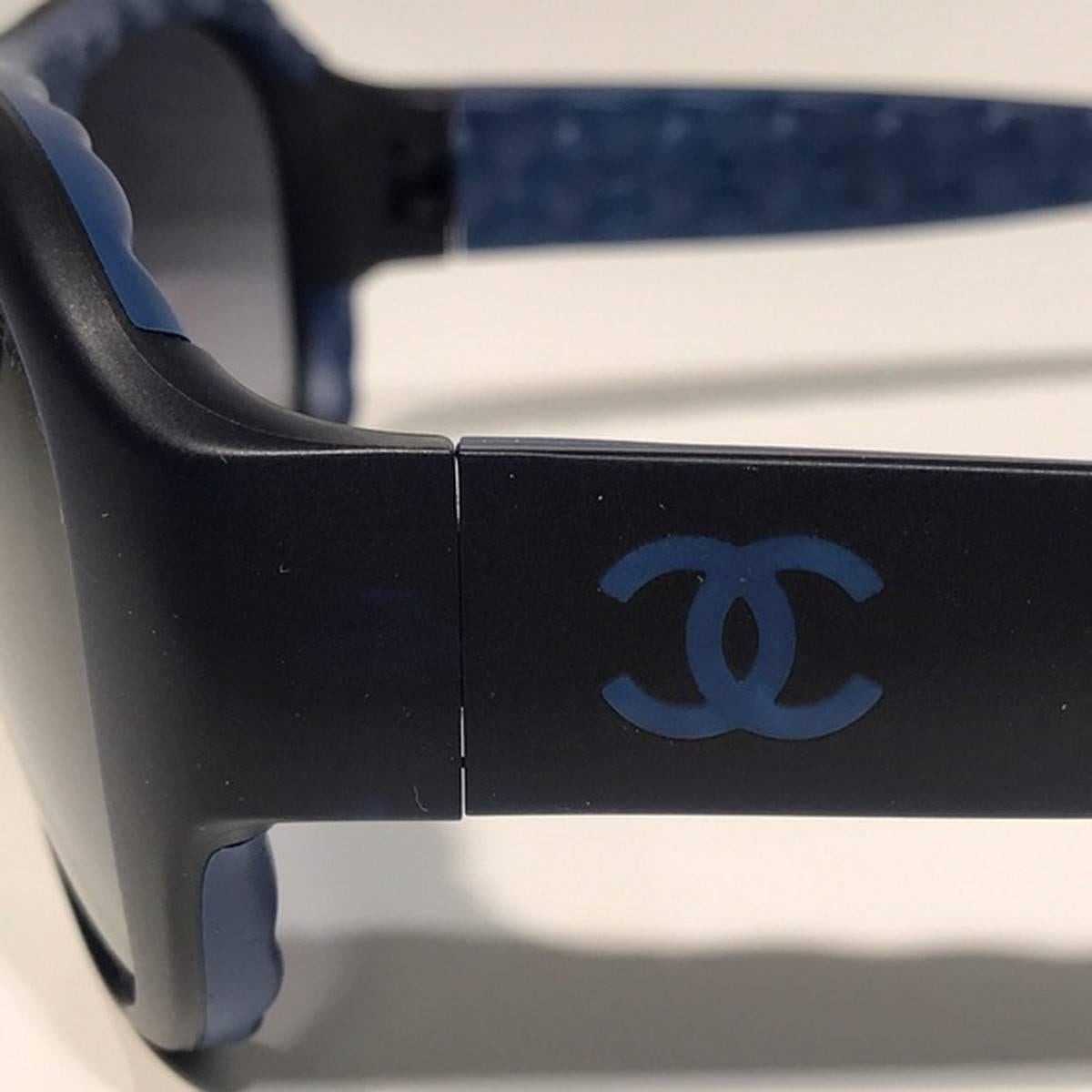 Chanel Aviator Matte Black Sunglasses In New Condition In Los Angeles, CA