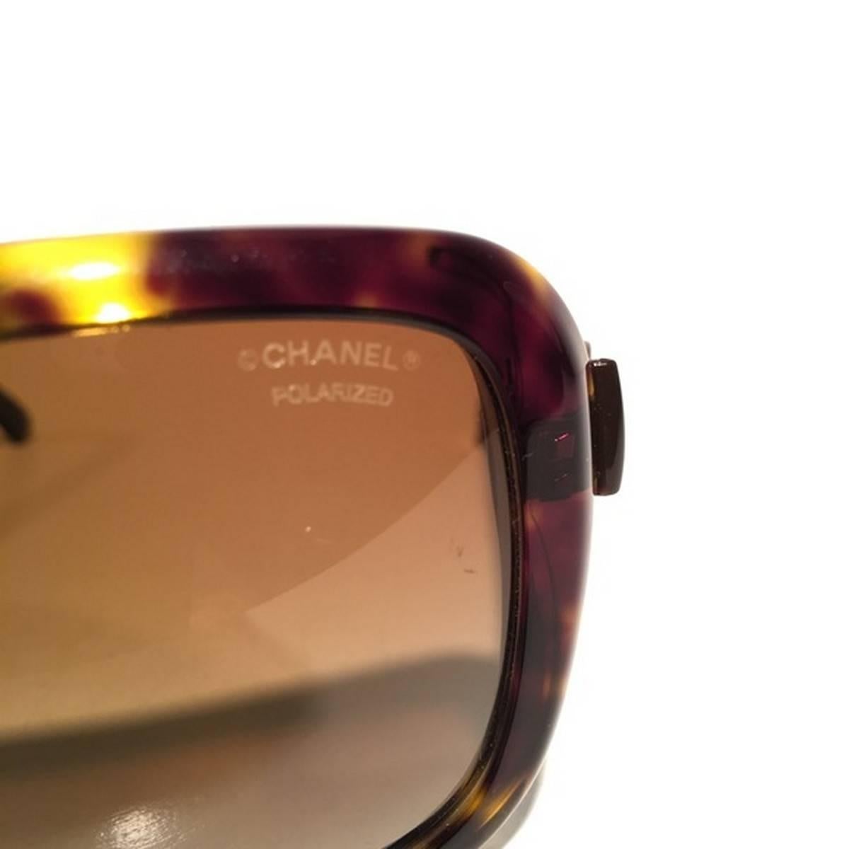 Chanel Brown Square Polarized Sunglasses In New Condition In Los Angeles, CA