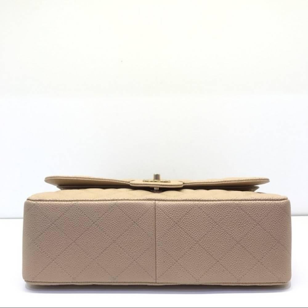 Chanel Jumbo Classic Doubleflap Beige with box In New Condition For Sale In Los Angeles, CA