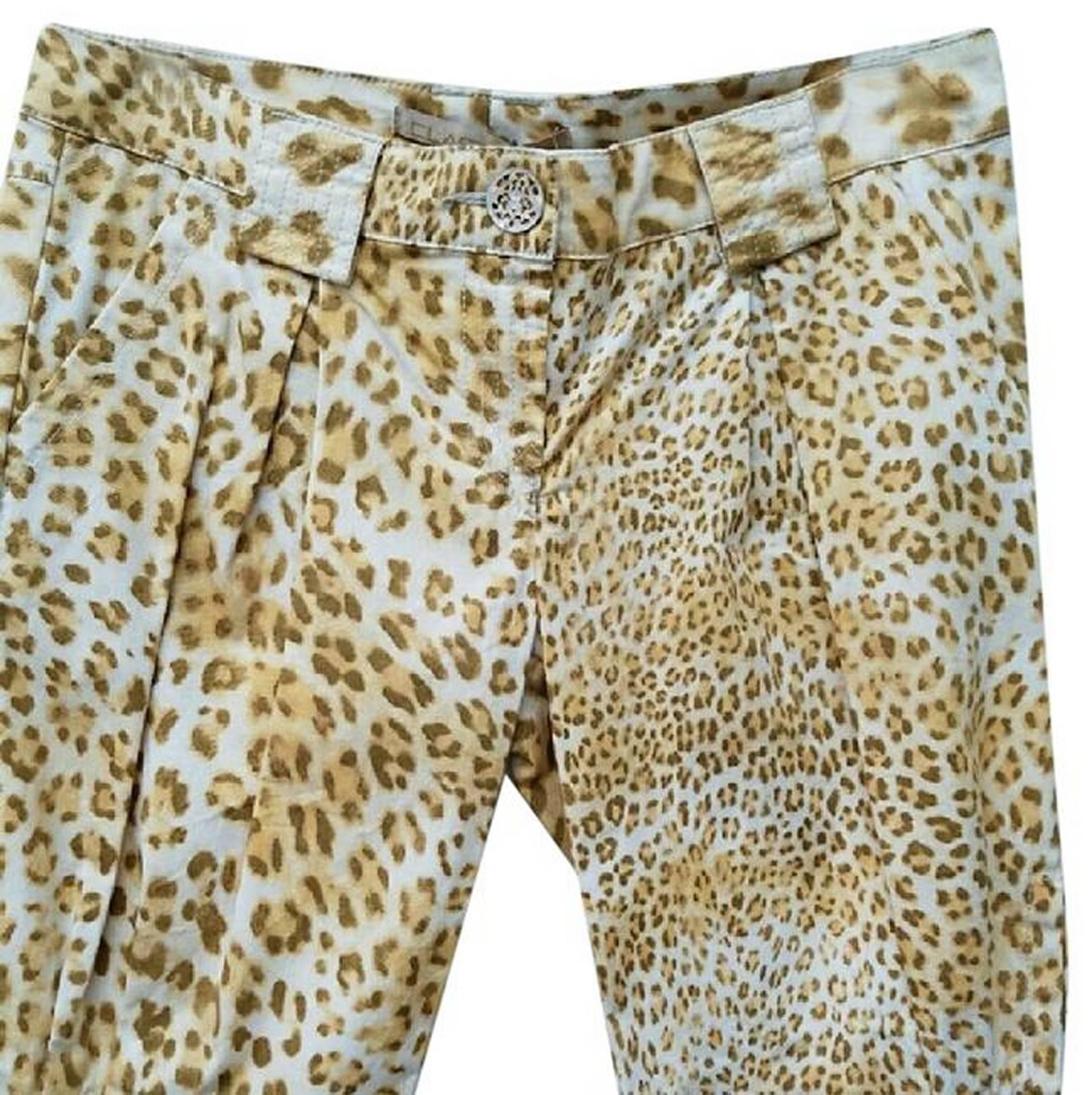 Brown Roberto Cavalli Class Casual Capri Shorts - Size: 6 (S, 28) For Sale