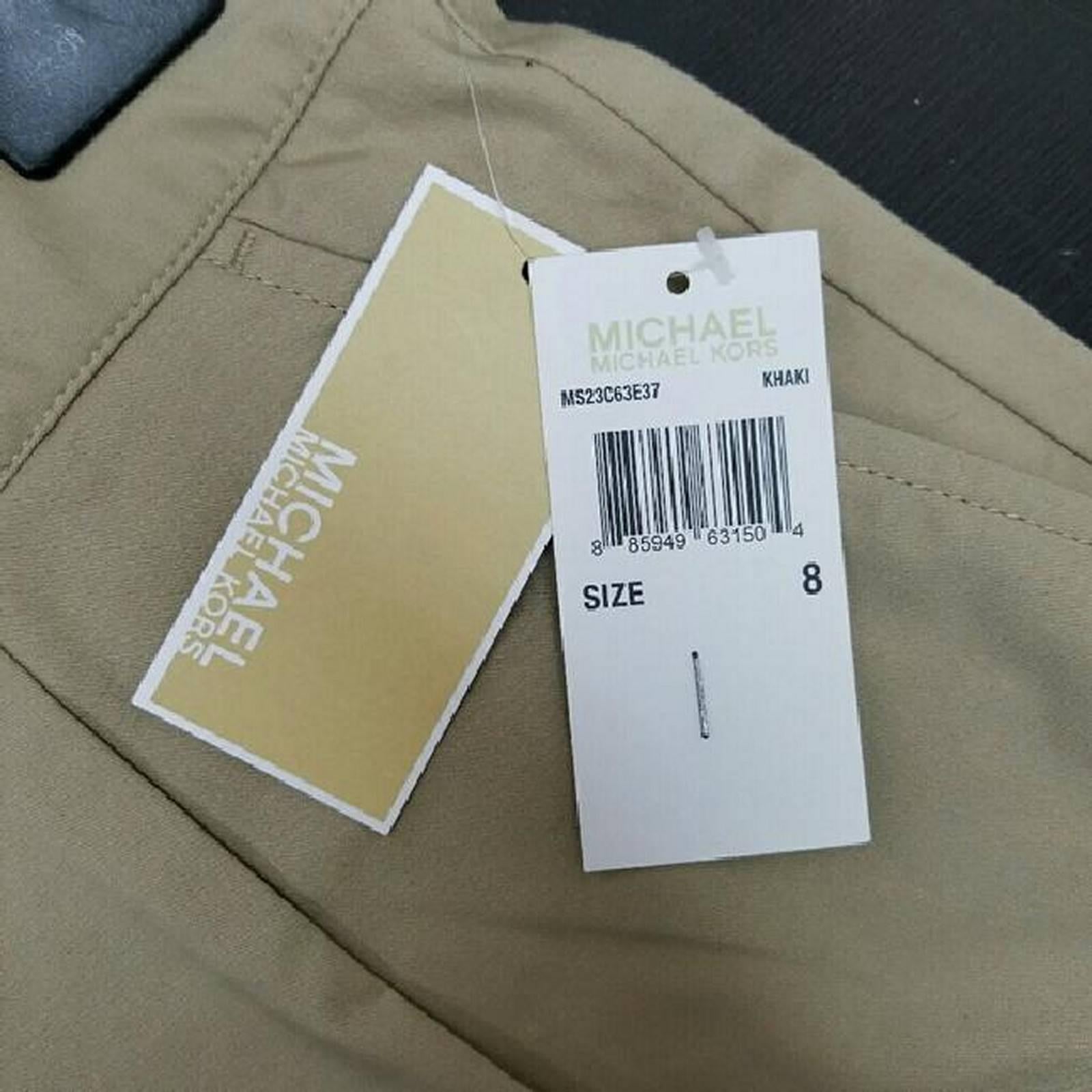 Michael Kors Shorts - Size: 8 (M, 29, 30) In New Condition In Los Angeles, CA