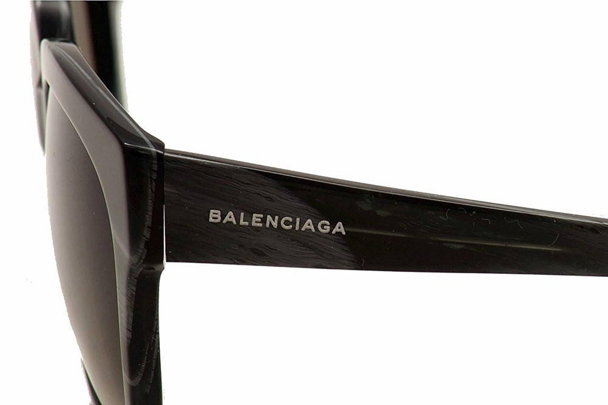 Balenciaga BA0015-63K-59 Black Horn / Gradient Roviex Sunglasses In New Condition For Sale In Los Angeles, CA