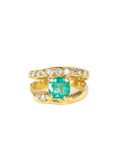 Kurios Venus Ring in 18K Yellow Gold with Emerald and Diamonds by ANAÏS C.