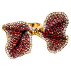Noeud Ring in 18K Yellow Gold by Andre Marcha