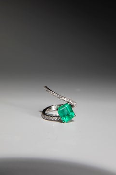 Movement Towards YourSelf Ring in 18K Gold, Diamonds & Emerald by Binadi Studio