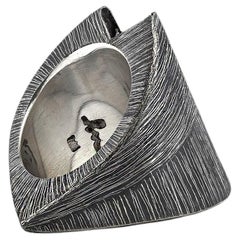 Channeling Ring in Sterling Silver & Rock Crystal by Mariella Pilato