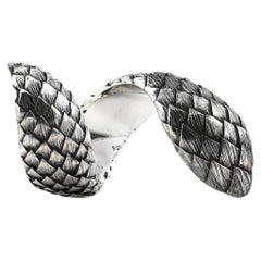 Anello “Dragon” in argento sterling di Mariella Pilato