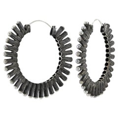 Boucles d'oreilles « Piper » en argent massif et perles d'eau douce, par Mariella Pilato