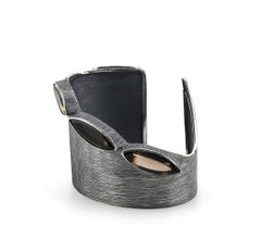 Bracciale "Waves" in argento sterling e quarzo fumé taglio marquise di Mariella Pilato