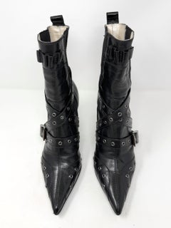 Bottes Dior Galliano 2002 en cuir noir à boucle à œillets, taille 40, style Y2K, vintage