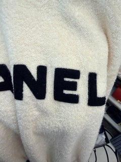 Seltene 1992 Chanel Start-und Landebahn Frottee Brief Logo Ecru Elfenbein Pullover Sweatshirt