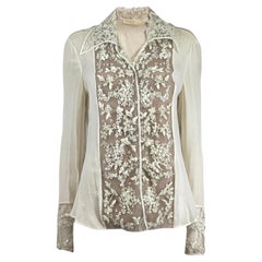 Blusa bordada en color crudo de Valentino, colección Otoño 2001, de crepé de seda
