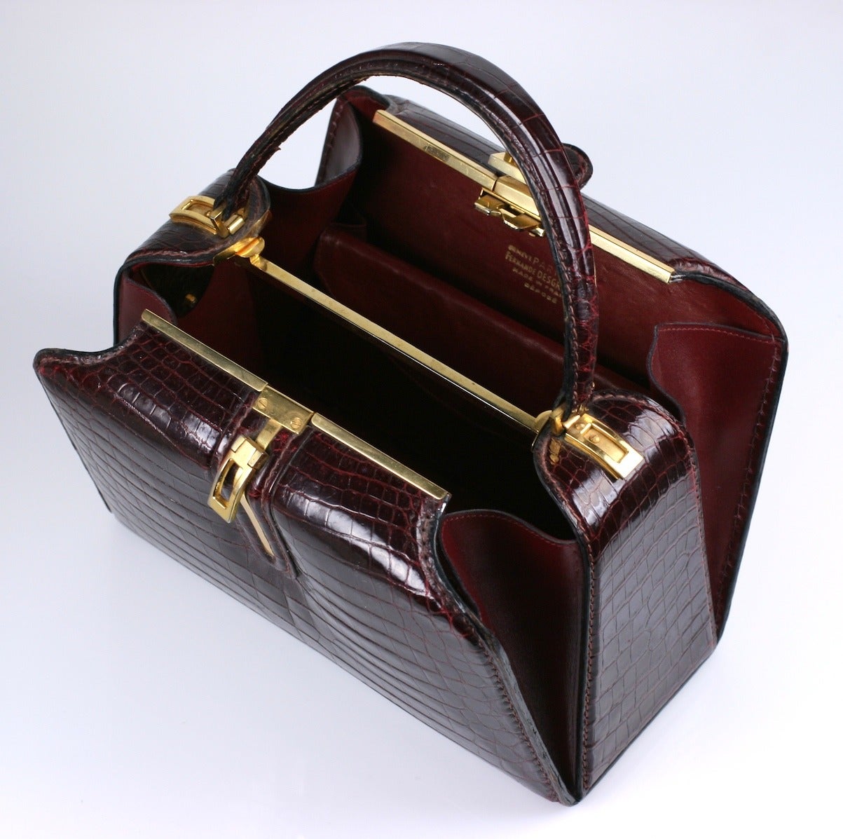 Iconic DesGranges Alligator Box Bag In Excellent Condition In New York, NY