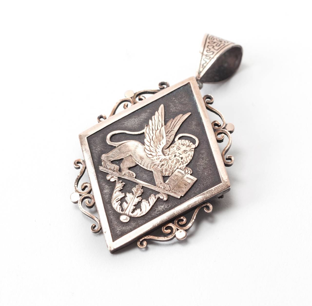 Victorian Brooch-Pendant, Lion of Venice, St Marks Square