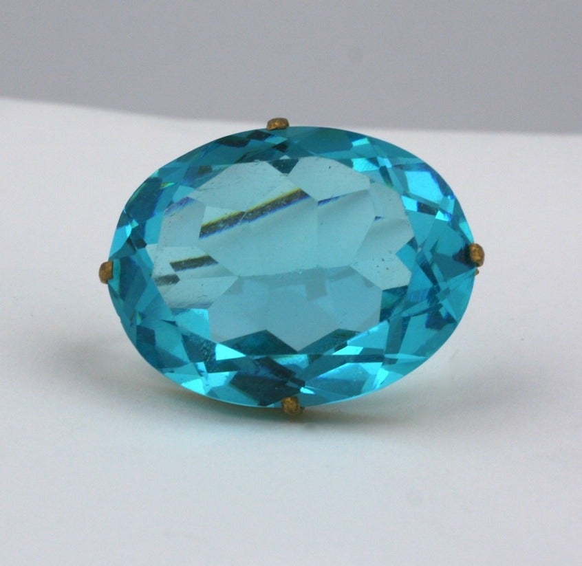 Czech Aquamarine Oval Brooch in the most striking aqua leaded glass. A simple brooch with dazzling effect. 1920's Czech.
Excellent condition.