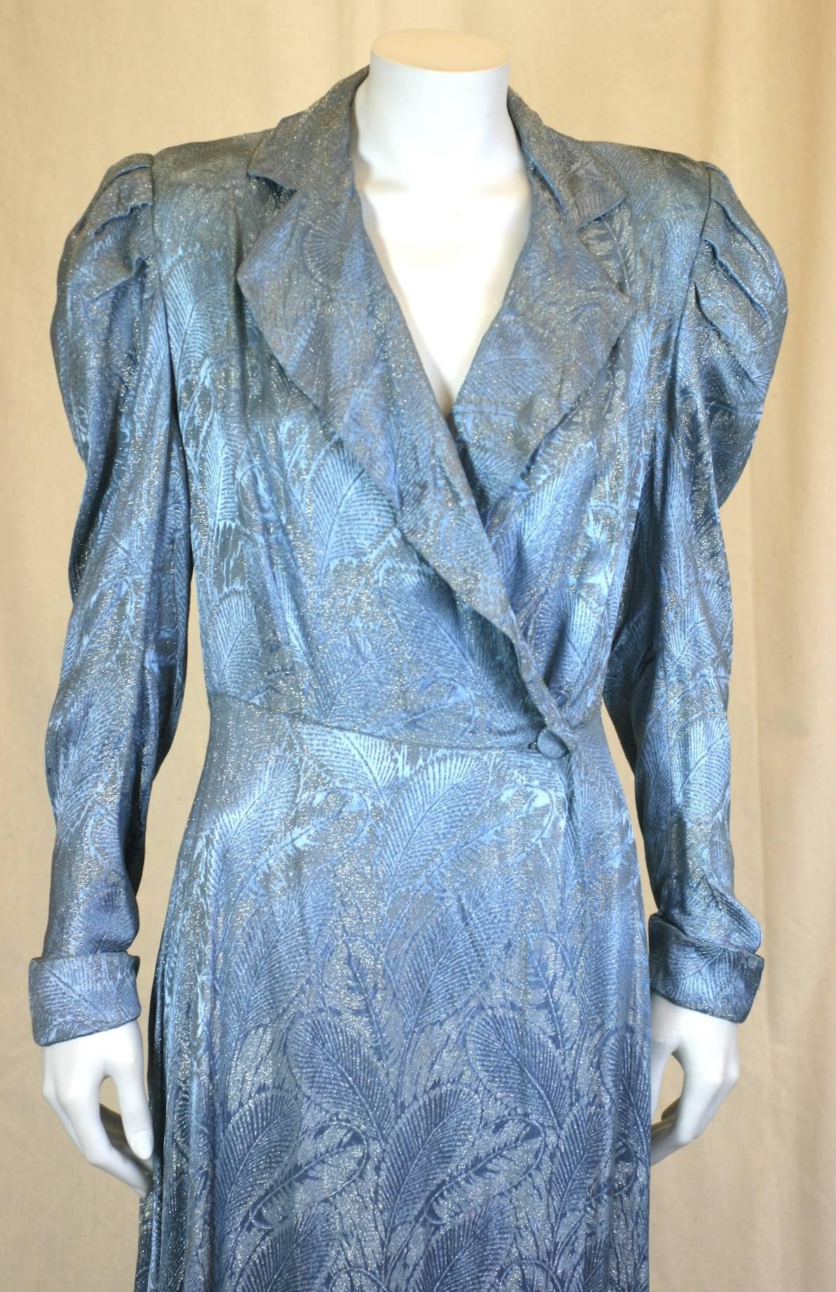 Art Deco Silver and Blue Lame Wrap In Excellent Condition For Sale In New York, NY