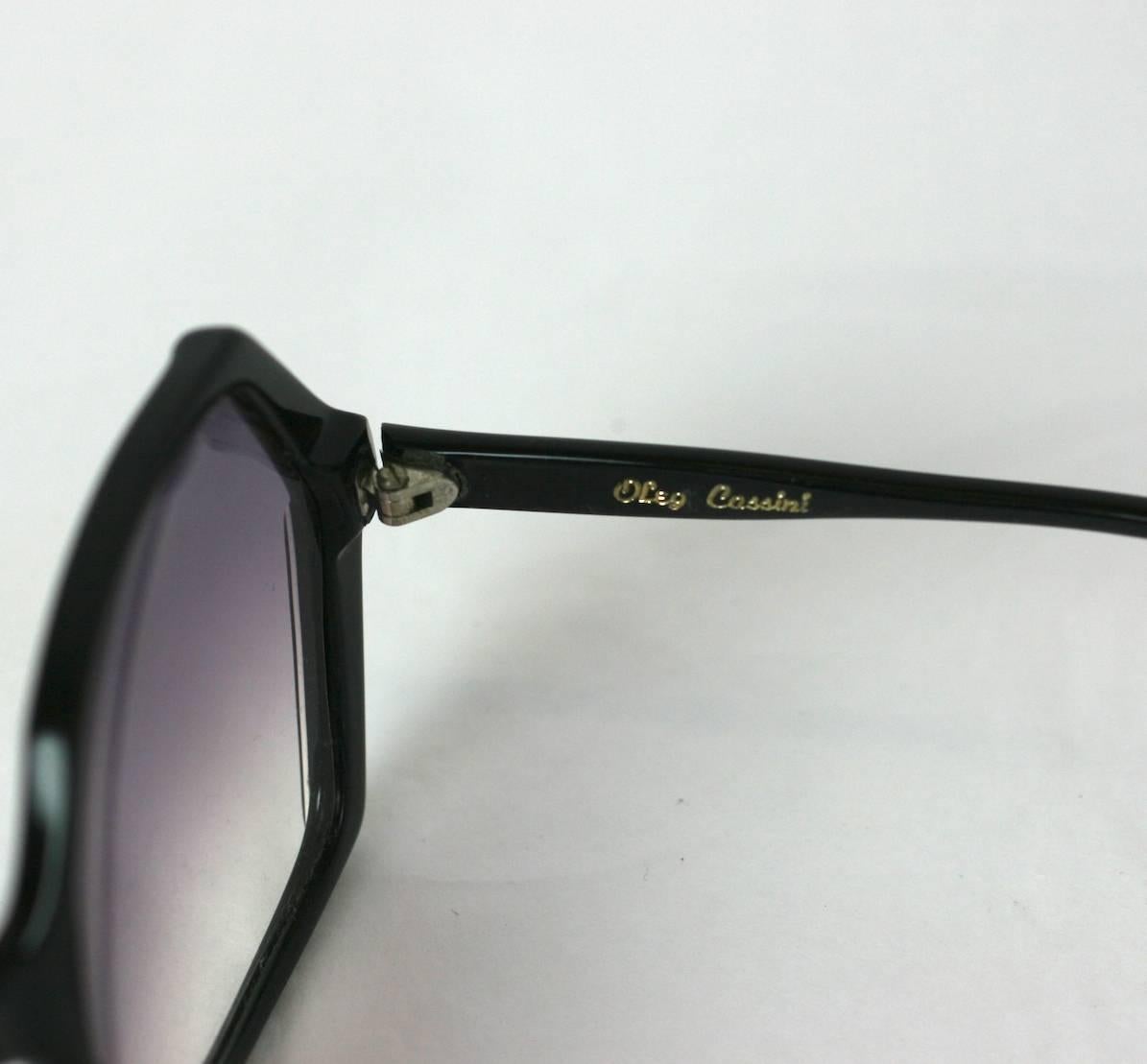 Gray Oleg Cassini Graphic Black White Sunglasses For Sale