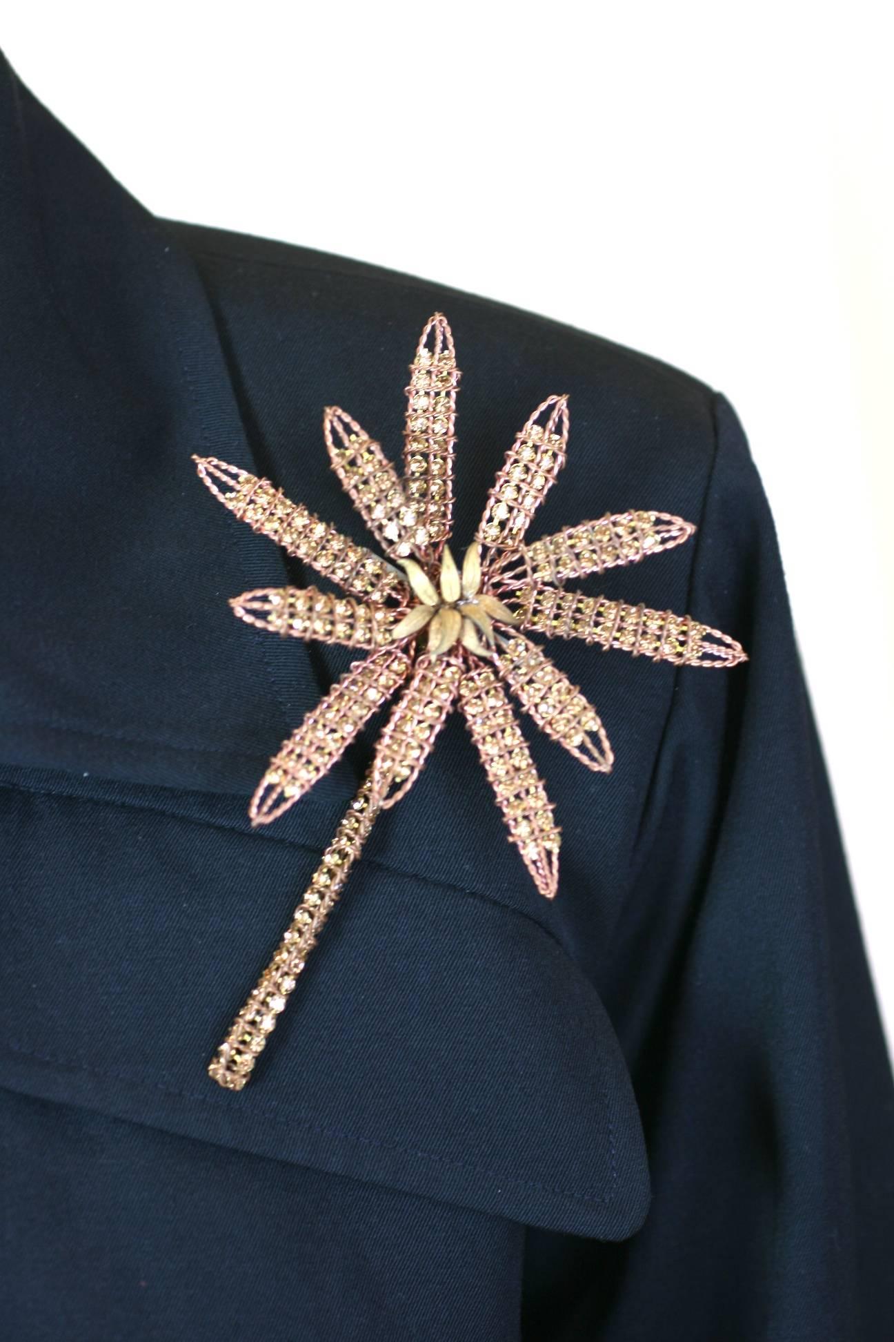 Broche artisanale en forme de palmier en vente 1