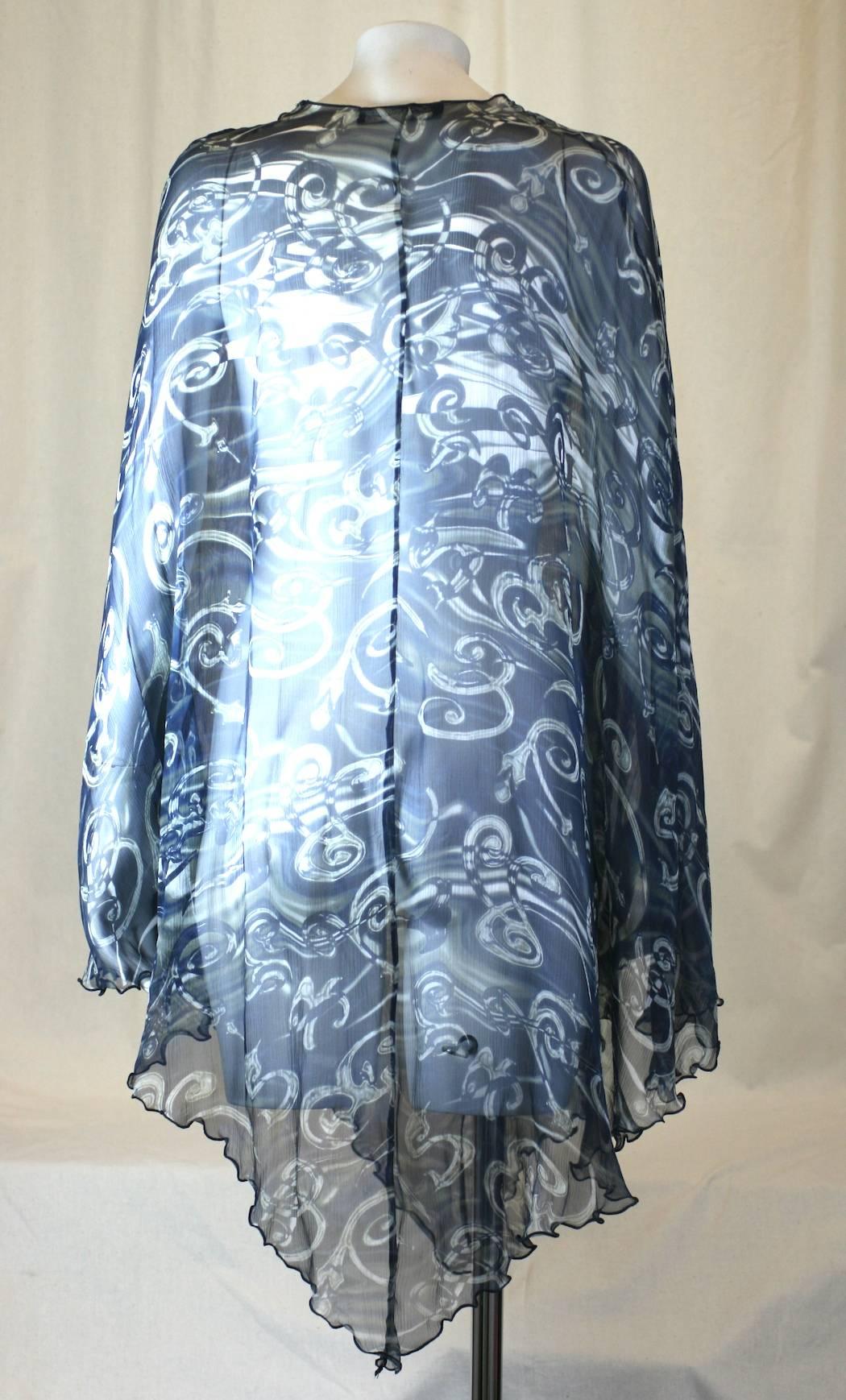 Grigio Salvatore Ferragamo Poncho in chiffon di seta in vendita