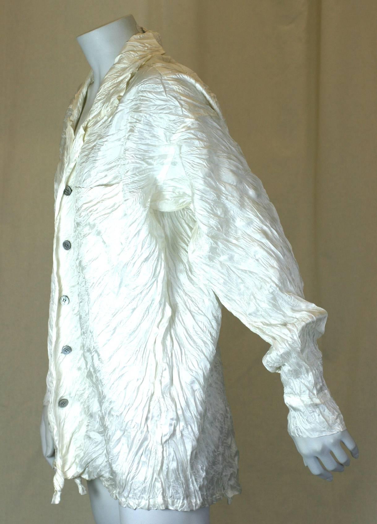 Gris Issey Miyake - Chemisier classique plissé à plis froissés en vente