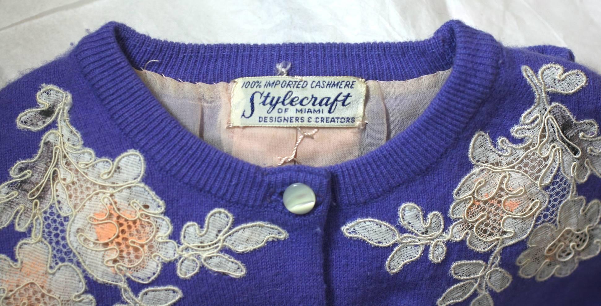 Purple Cashmere Cardigan with Lace Decoration In Excellent Condition For Sale In New York, NY