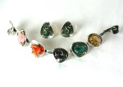 Los Castillos Modernist Tumbled Stone Suite