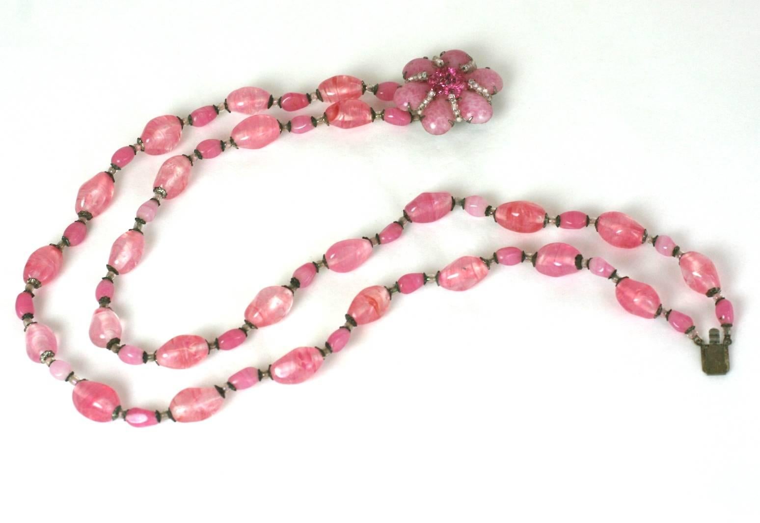 Miriam Haskell, collier de perles roses en pâte de verre Excellent état - En vente à New York, NY