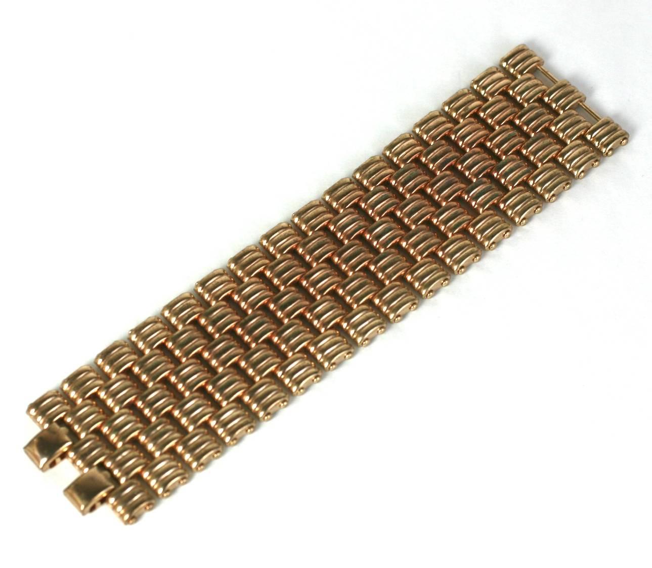 Kreisler Retro bracelet,of interlocking ribbed links, in rose gold metal. 

Excellent Condition
L6.50
W1.50