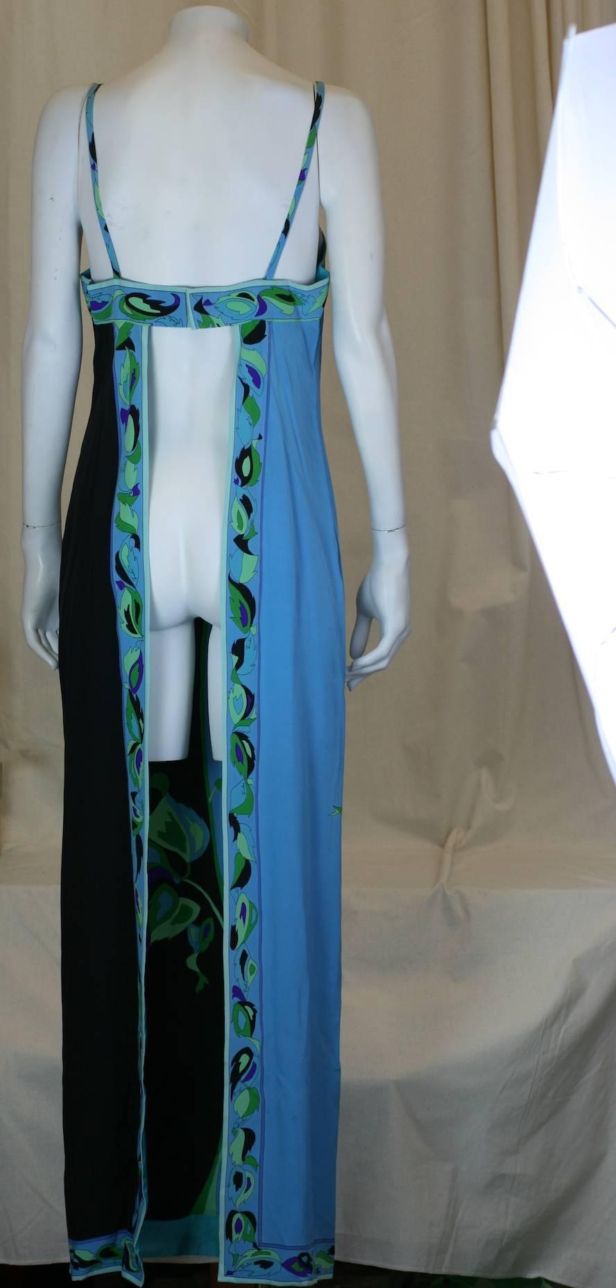Blu Emilio Pucci Graphic Rose Resort Ensemble in vendita