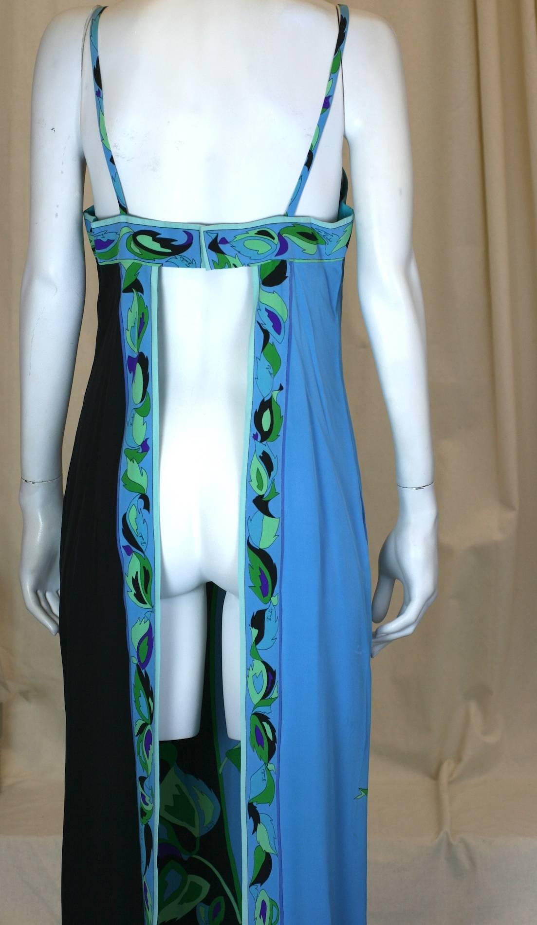 Emilio Pucci Graphic Rose Resort Ensemble In condizioni buone in vendita a New York, NY
