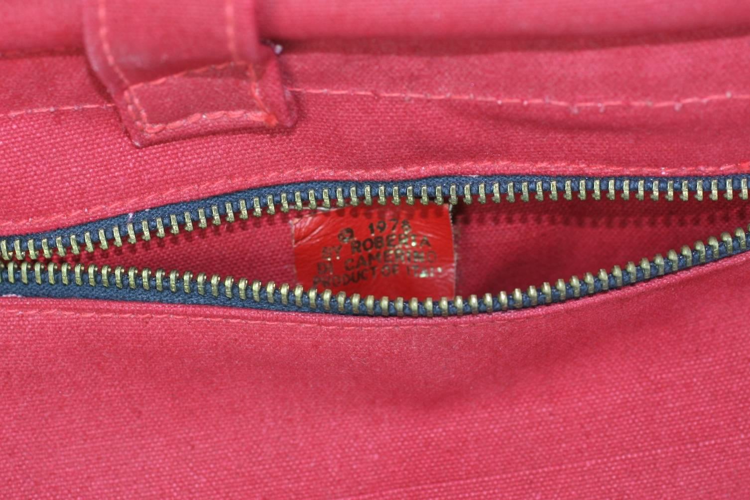 Roberta di Camerino Red Bucket Bag In Excellent Condition For Sale In New York, NY