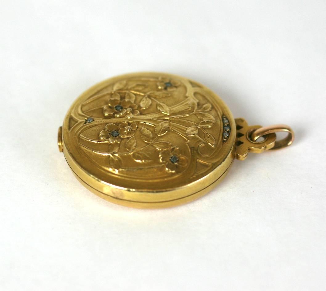 French Art Nouveau Picture and Mirror Locket In Excellent Condition In New York, NY