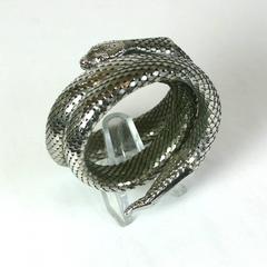 Whiting und Davis Gewundenes Schlangenarmband