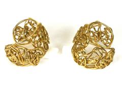 Yves Saint Laurent - Manchettes sculpturales en forme de cœur