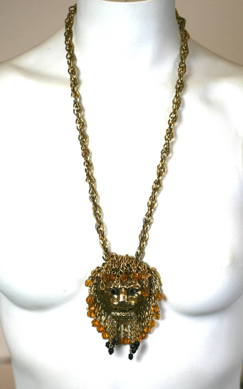 Collier pendentif tête de lion orné de bijoux Pour femmes en vente