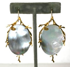 Graue Perlmutt-Ohrringe „Seaweed“ aus Perlmutt, MWLC
