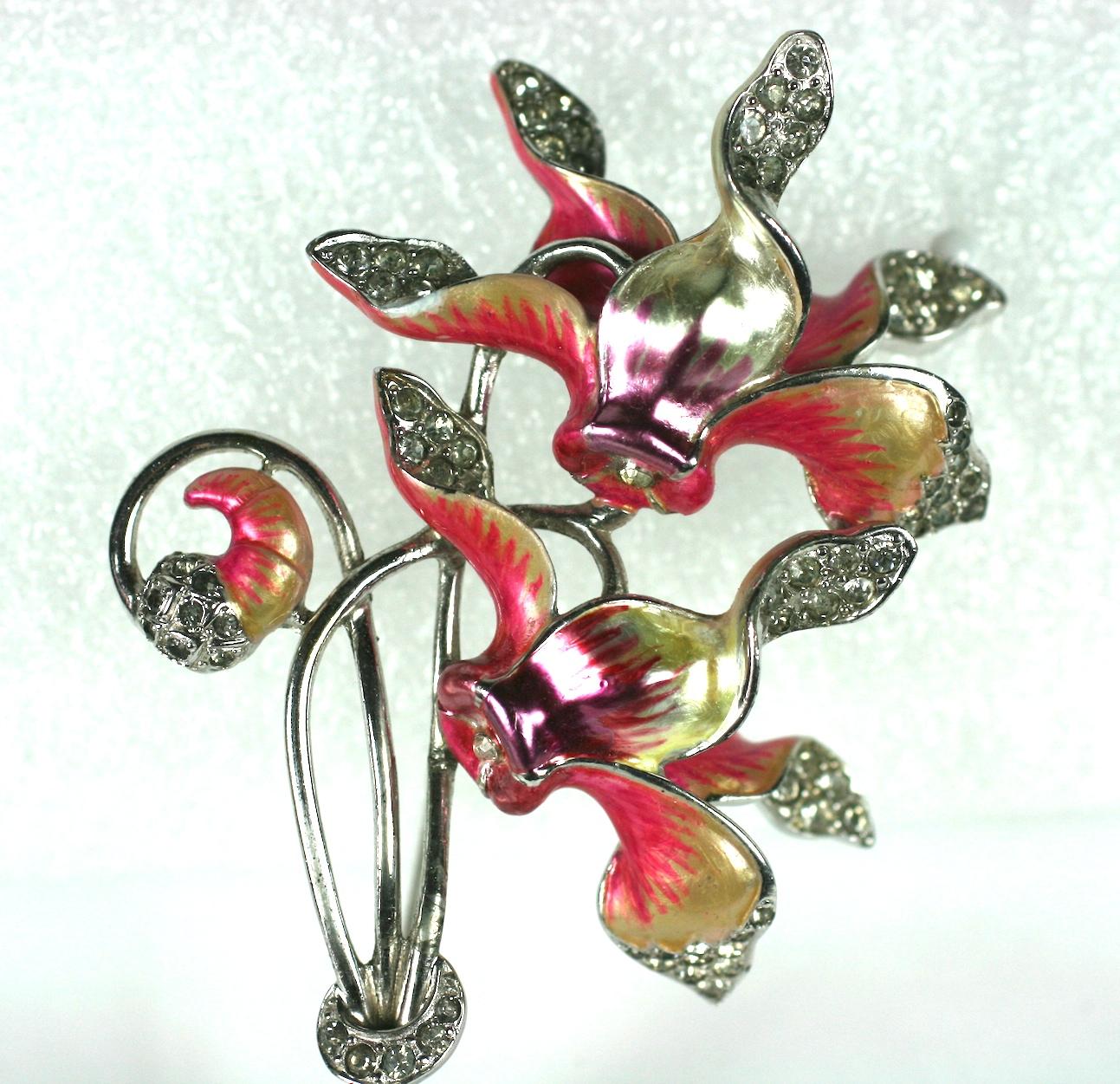 Rare Marcel Boucher Double Cyclamen flower bouquet Retro brooch of rhodium plated metal, crystal pave rhinestones and hand pearlized pastel enameling.
Marked: MB (phrygian cap), 1940's USA.
Excellent Condition
Length 4