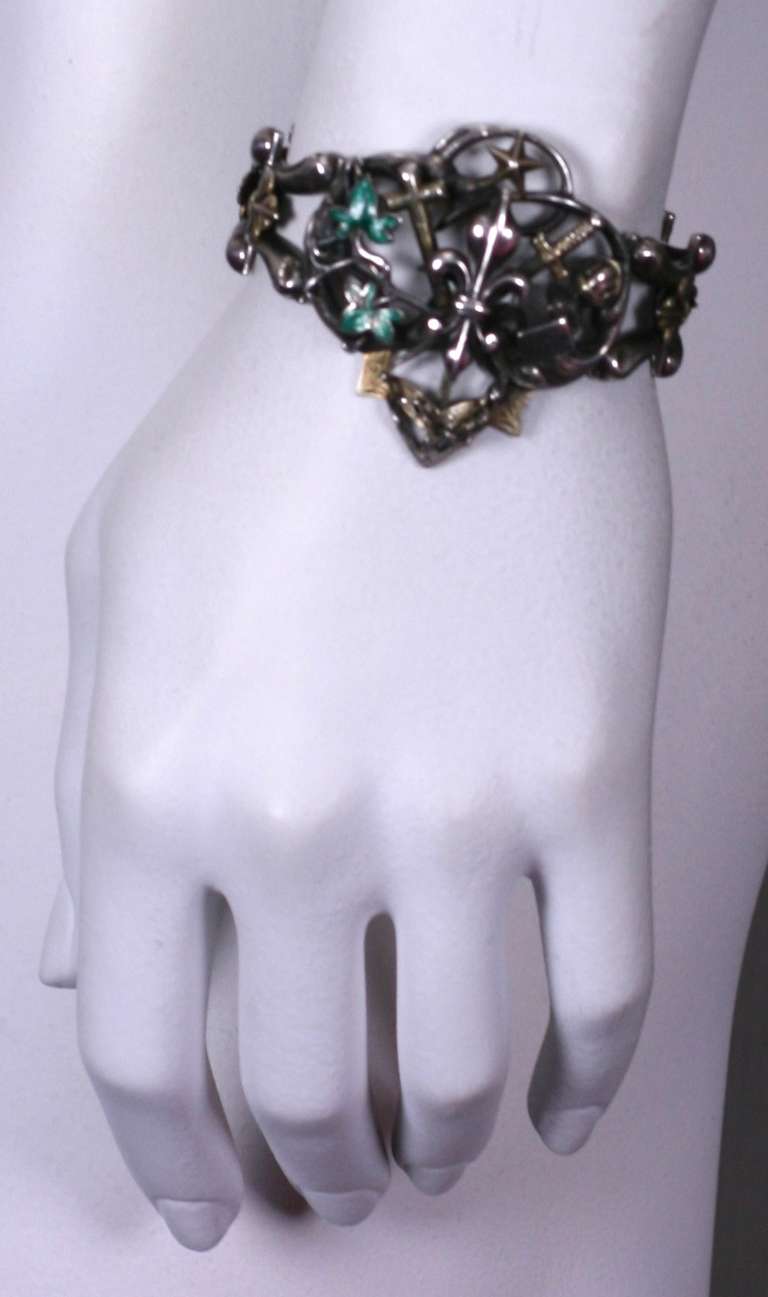 Raro bracciale Gothic Revival In condizioni ottime in vendita a New York, NY