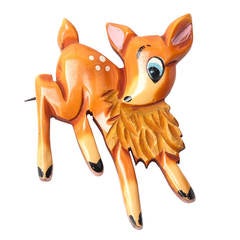 Bambi-Brosche aus Bakelit